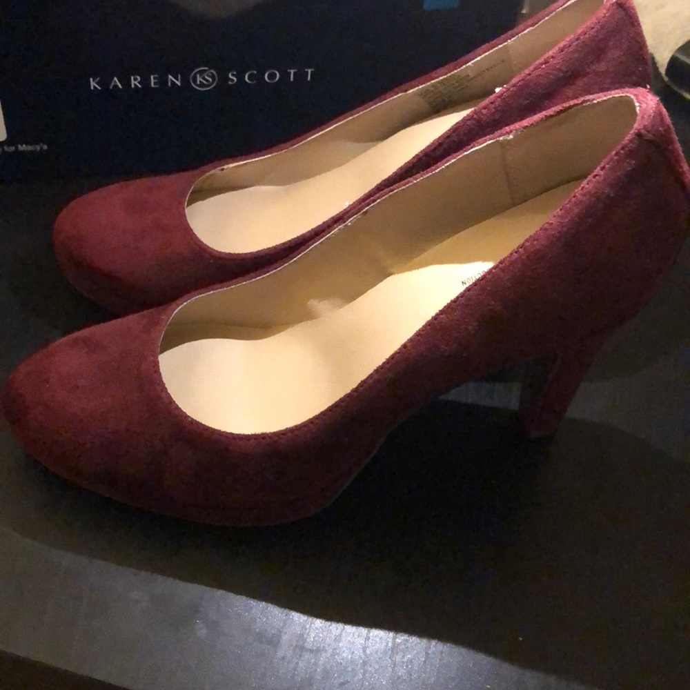 Shoes - Picture 5 of 6